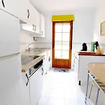 Blissful Escapes In By Just 公寓 *