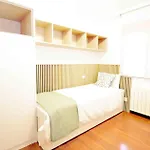 Blissful Escapes In By Just 波特斯